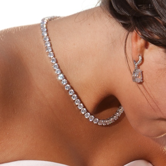 Tennis necklace choker CZ high end costume jewelry. - Picture 7 of 8